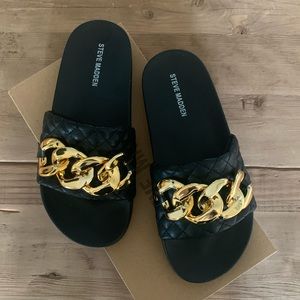 Steve Madden | Shoes | Steve Madden Slides Black With Gold Chain | Poshmark